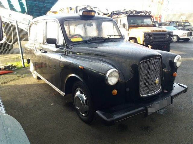 Carbodies Fairway Taxi